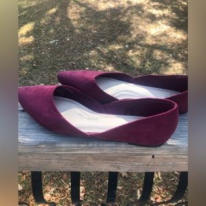 Women’s flat dress shoes